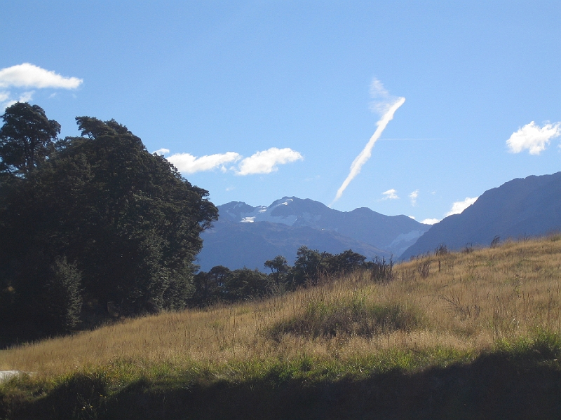 IMG_2134.JPG - On the way to Arthur's Pass: snow on the tops