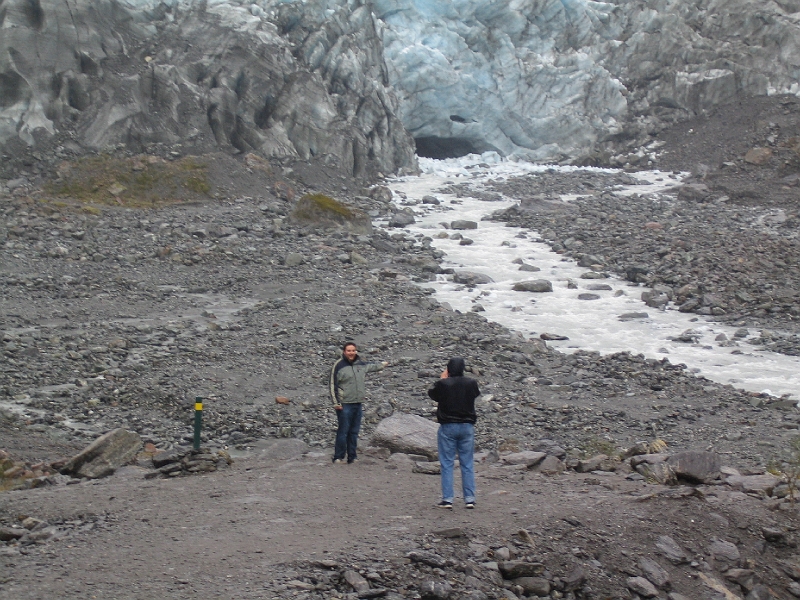 IMG_2220.JPG - The walk to Fox Glacier: Matt and Chris