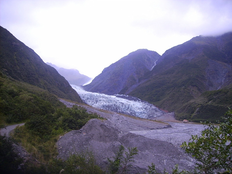 PICT2630.JPG - The walk to Fox Glacier