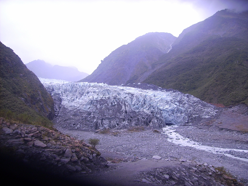 PICT2633.JPG - The walk to Fox Glacier