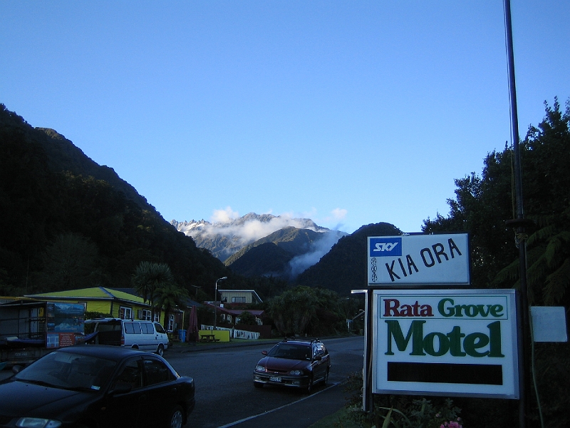 IMG_2228.JPG - Our motel in Franz Josef: top quality!